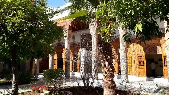 Recorrer los zocos con un guía
